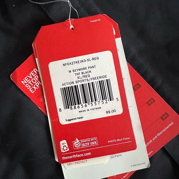 The North Face Black Men's Apparel - Picture 10 of 10